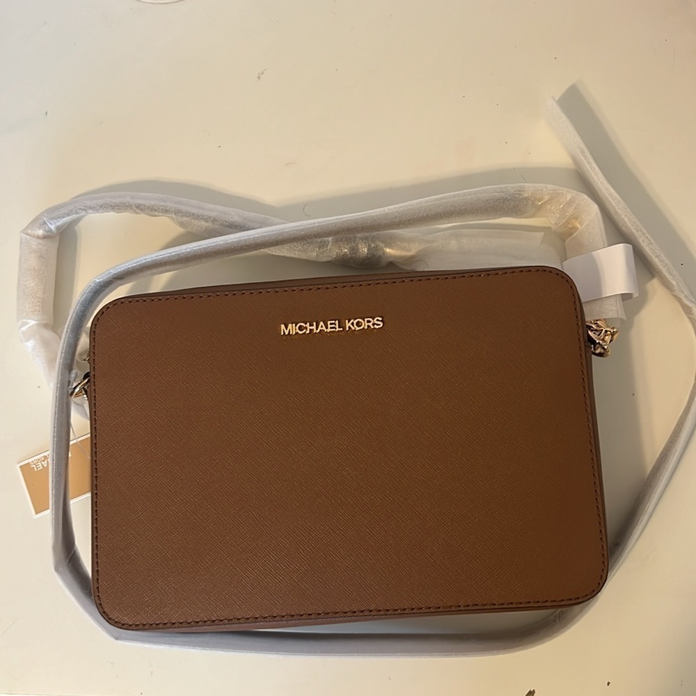 BRAND NEW WITH TAGS Michael Kors Jet Set Crossbody Brown